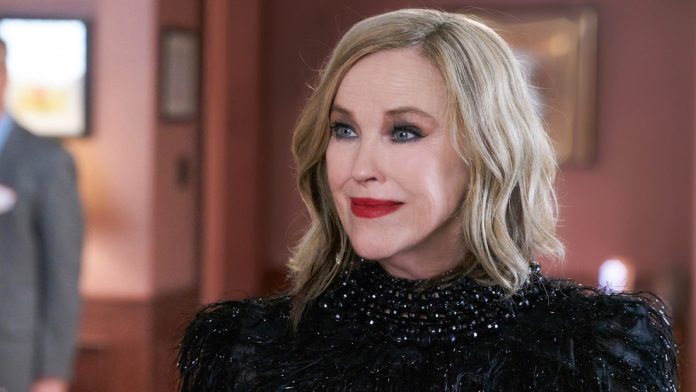 697dee09e9ff712c0b2a5344 La actriz Catherine O'Hara tenía una rara afección que solo se da en 1 de cada 10.000 personas