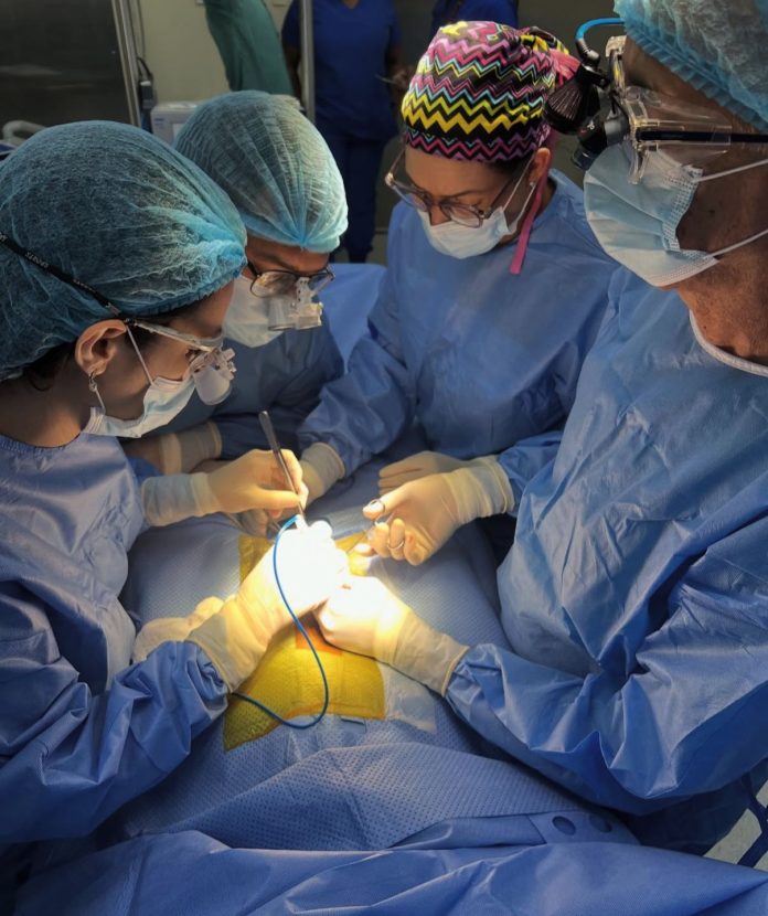 Con el inicio de PROMUEVE, el Hospital Pediátrico Dr. Hugo Mendoza continúa consolidando su liderazgo en excelencia clínica, formación de talento nacional y fortalecimiento del Servicio Nacional de Salud en la atención de patologías pediátricas de alta complejidad.